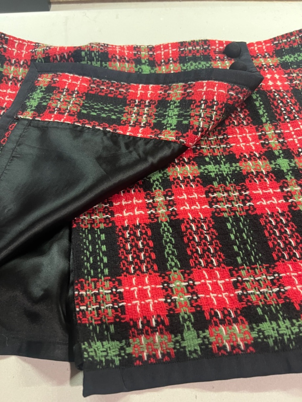 Vineyard Vines Red and Green Plaid Mini Skirt with Black Trim - Picture 4 of 5